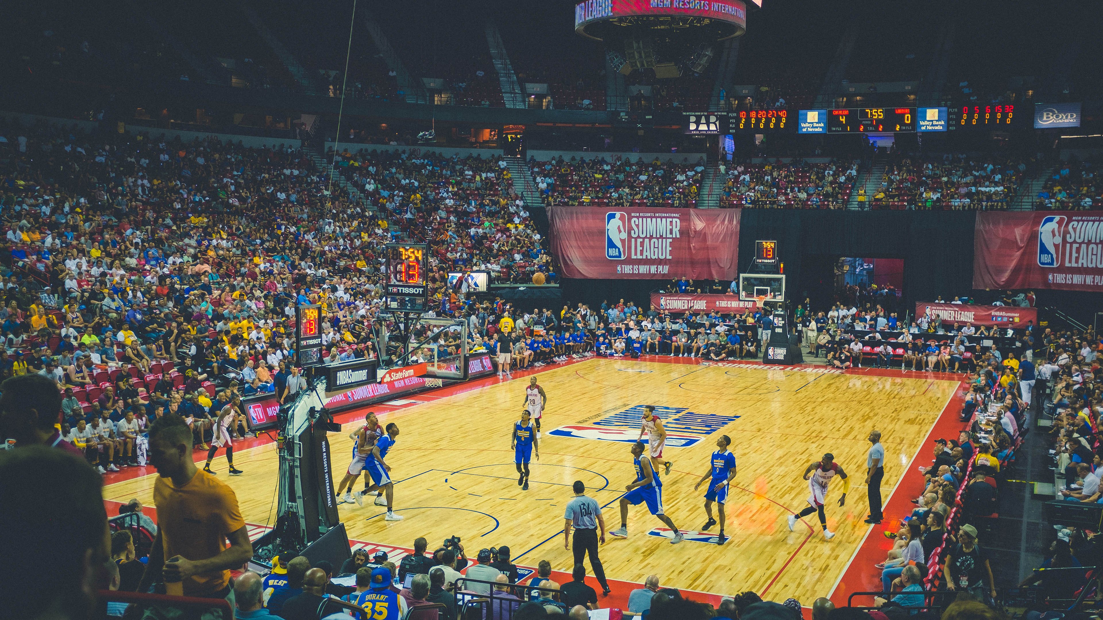 梅西的帽子戏法为巴黎圣日耳曼锁定胜局